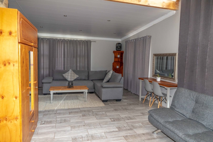 18 Bedroom Property for Sale in Heilbron Free State